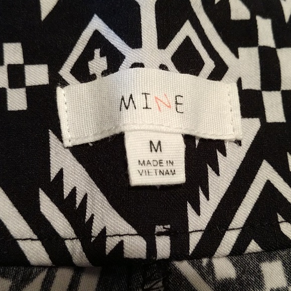 High Waisted Printed Shorts - Picture 4 of 4